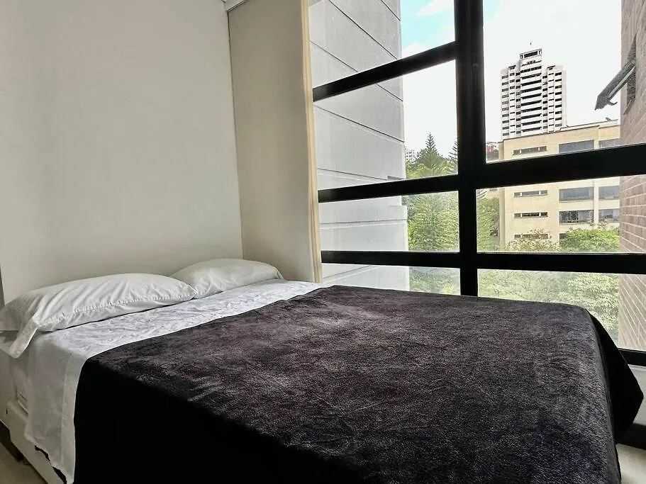 702 Beautiful And Spacious Apartment In El Poblado メデジン 0*,  コロンビア