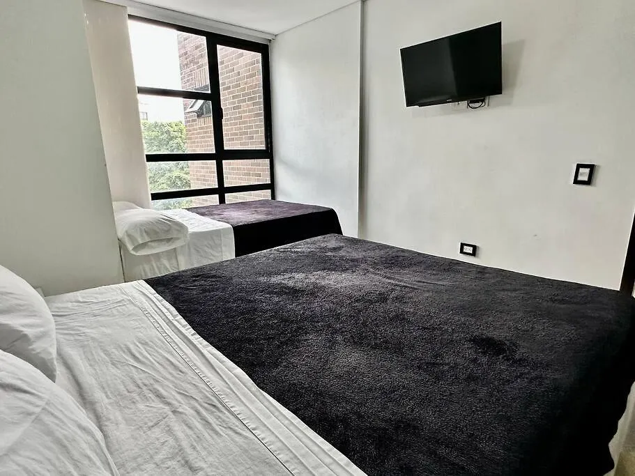 702 Beautiful And Spacious Apartment In El Poblado メデジン