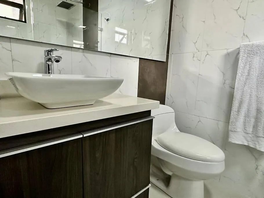 מדיין 702 Beautiful And Spacious Apartment In El Poblado