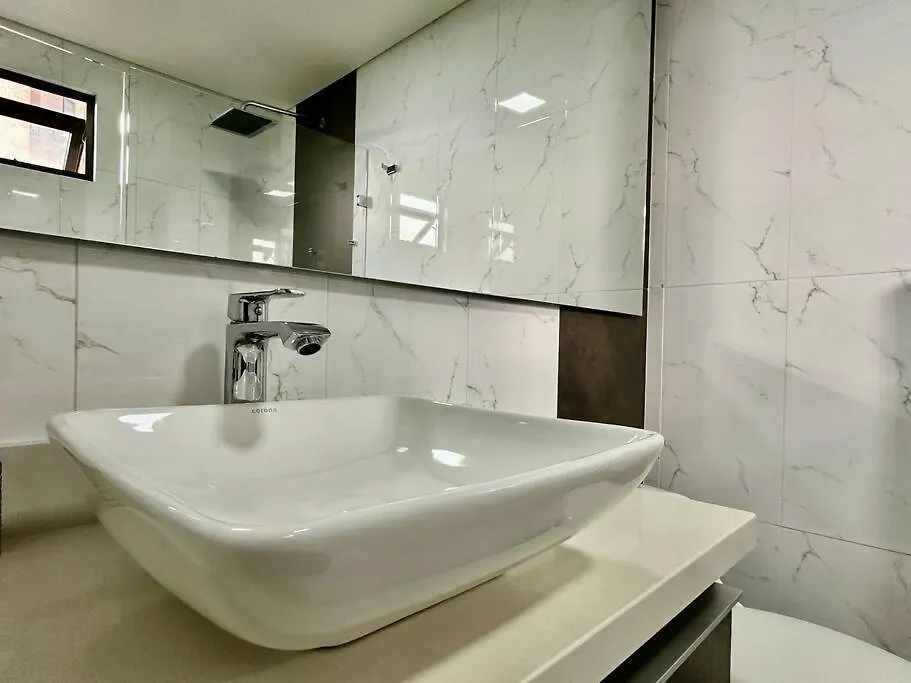 מדיין 702 Beautiful And Spacious Apartment In El Poblado