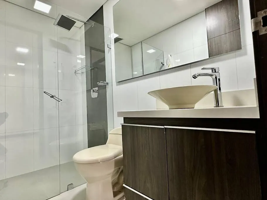 מדיין 702 Beautiful And Spacious Apartment In El Poblado